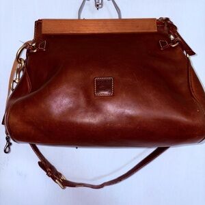 Elegant Dooney and Bourke Shoulder Bag Fair Condition Brown Leather Handbag